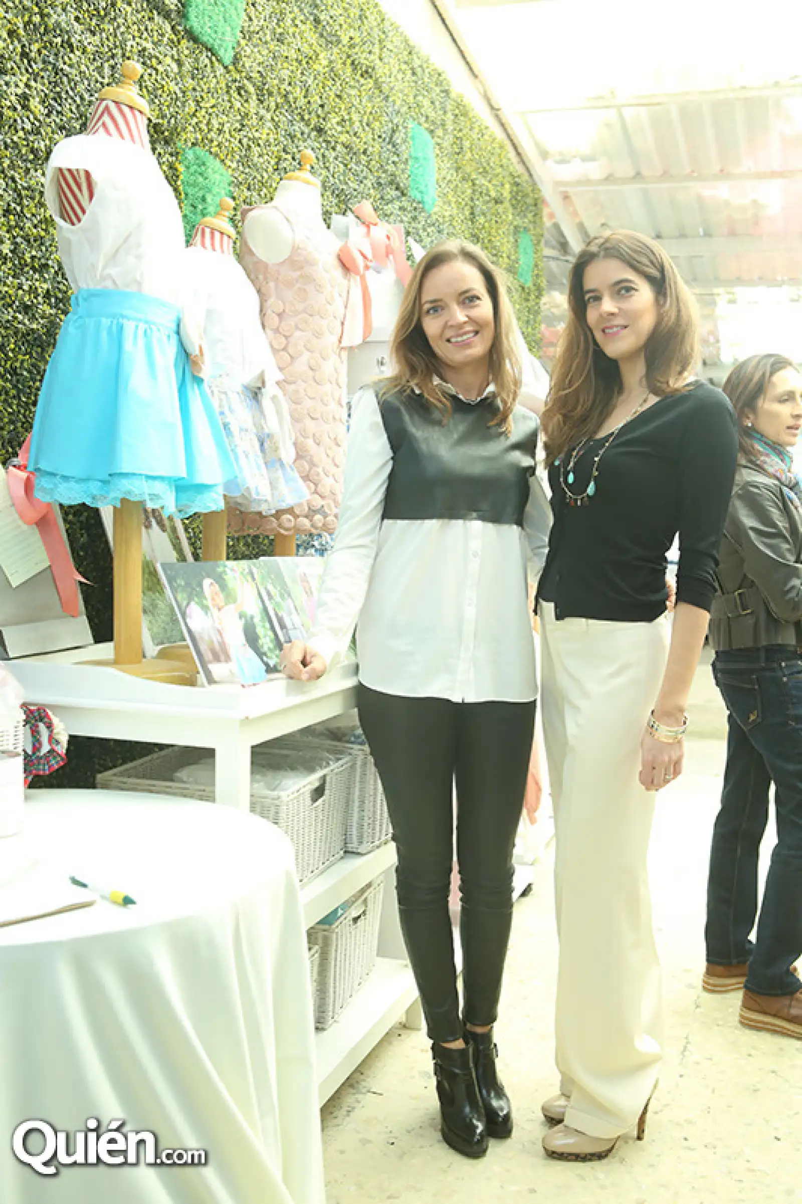 Begoña Vázquez y Luisa Troop
