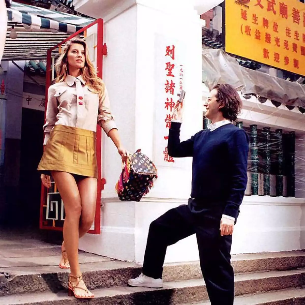 Con una foto, súper chic y vintage, Marc Jacobs felicitó a la brasileña en su 35 aniversario.