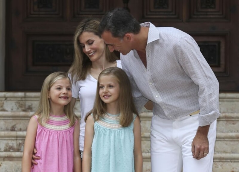 Los reyes hicieron los posible por que Leonor y Sofía se relajaran frente a las cámaras.