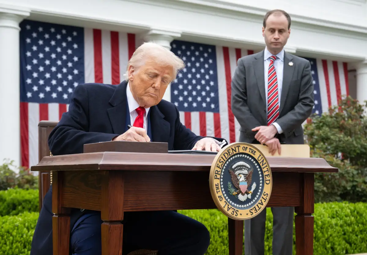 Líderes del mundo reaccionan al anuncio de nuevos aranceles de Trump