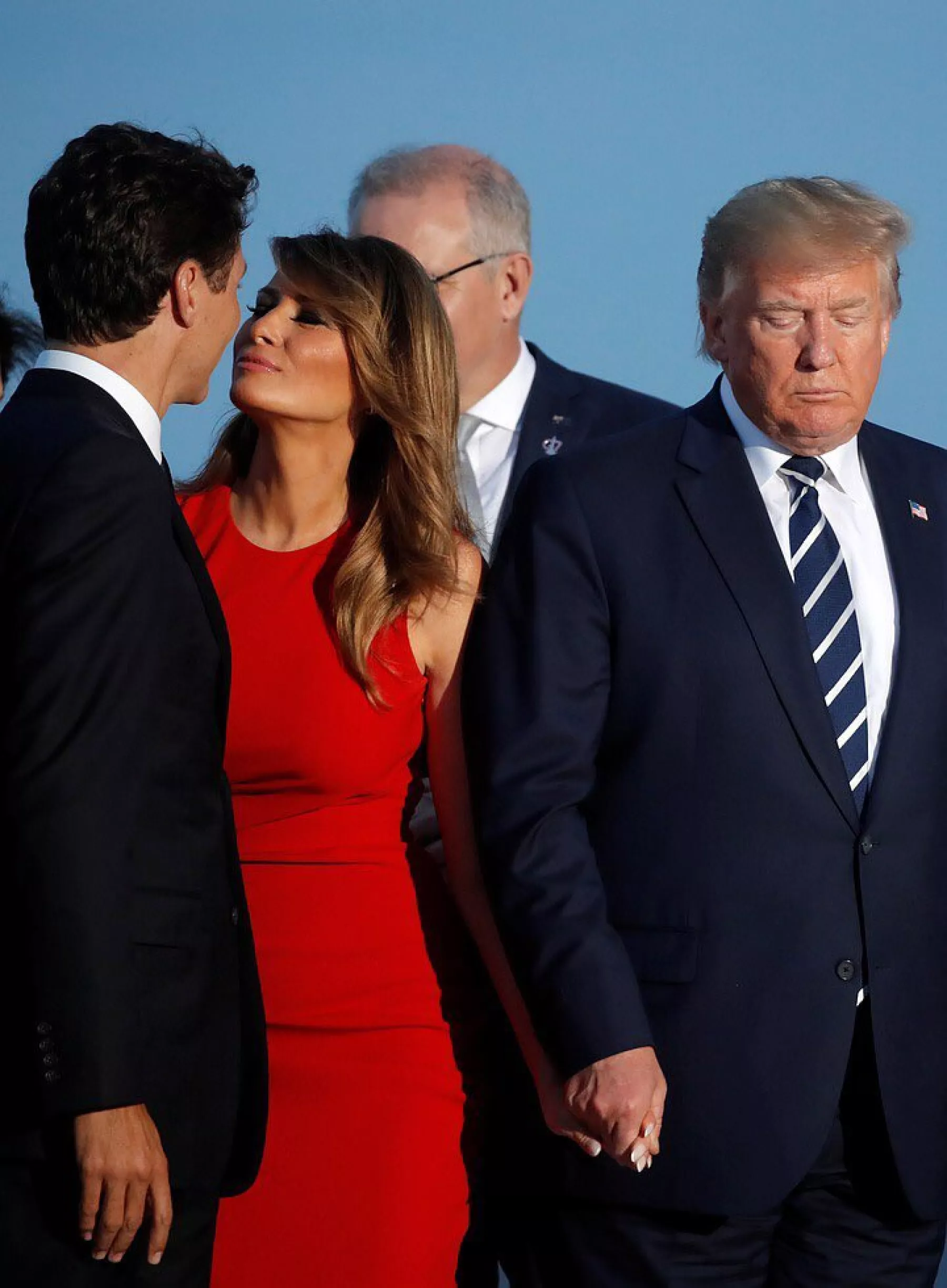 melania beso trump.jpeg