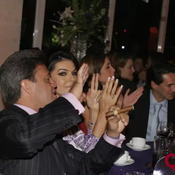 Carlos Peralta, Mariana Tort, Olivia Peralta, Toño Hidalgo