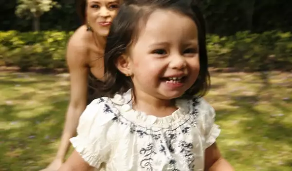 Dinorah nació en junio de 2008 y es fruto de la relación de varios años que tuvo la ahora actriz con el empresario mexicano Rafael Hernández Linares.