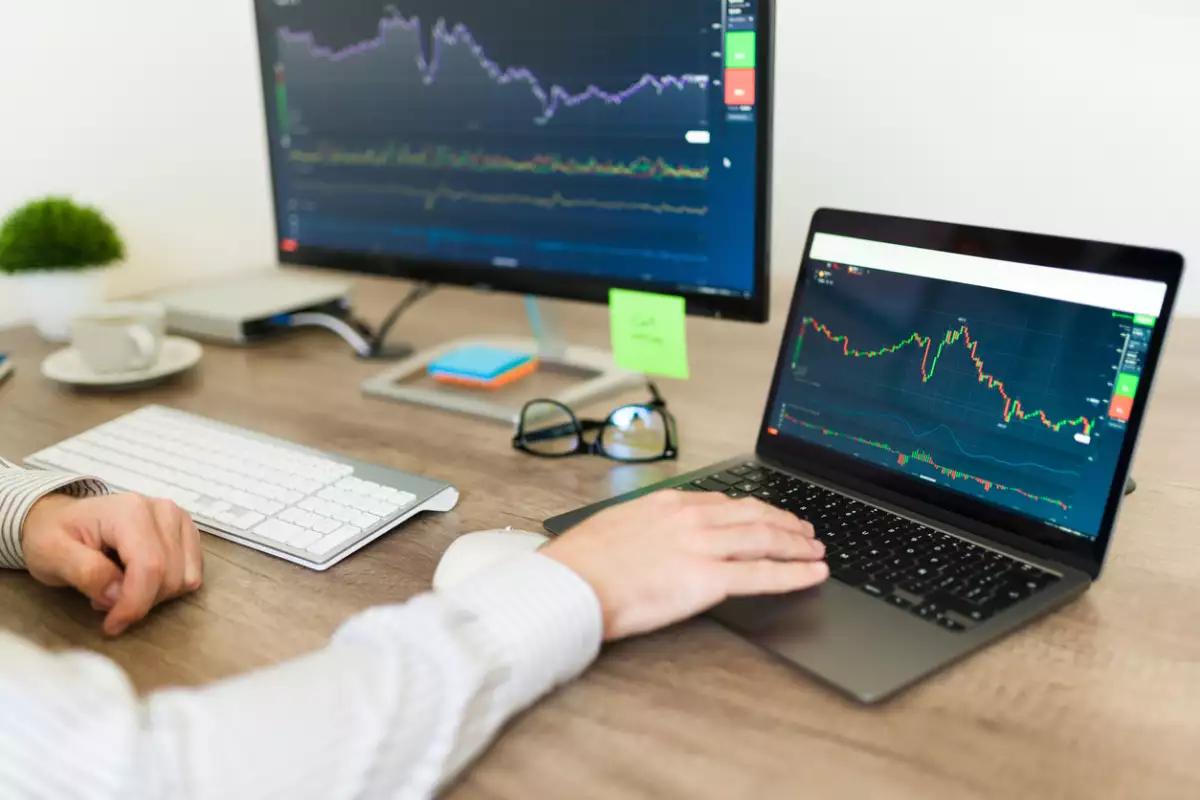 Bolsa mexicana pierde luego de alcanzar récord