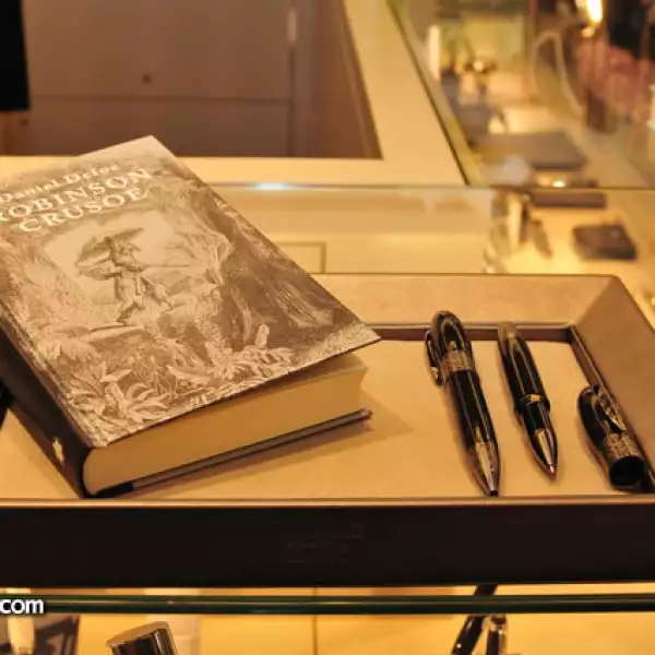 Libro de regalo a los asistentes