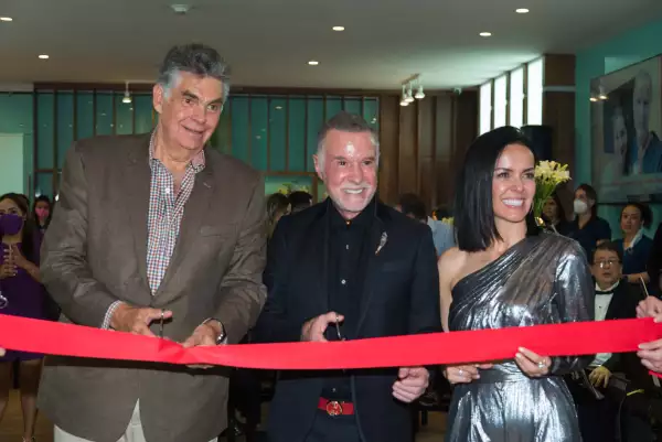 Inauguración del Instituto de Cirugía Plástica by Dr. Abel de la Peña