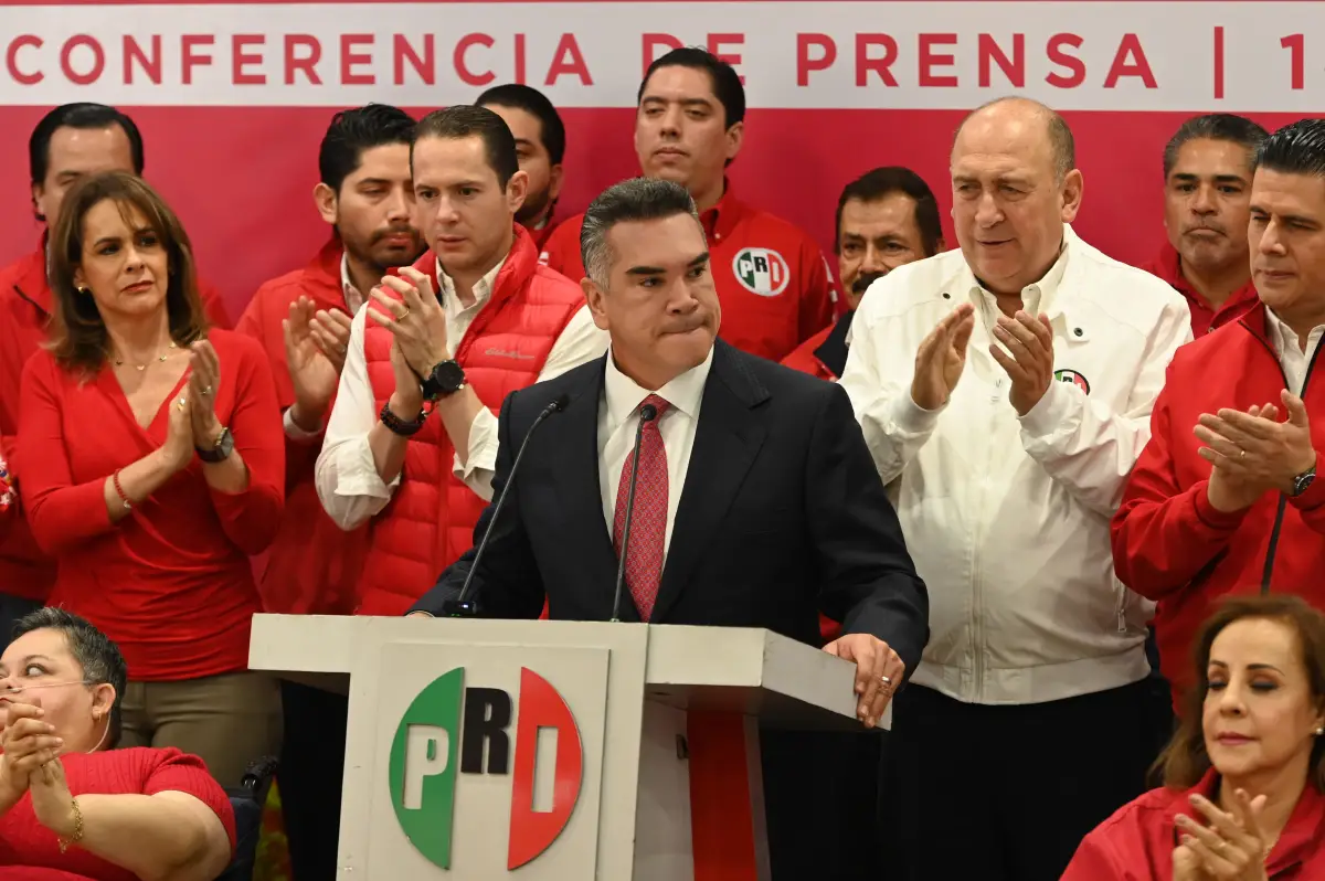 Expresidentes del PRI impugnan asamblea que permite reelección de "Alito" Moreno
