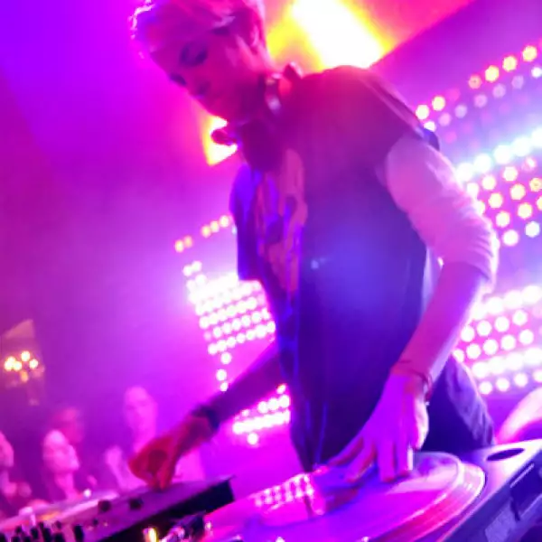 DJ Samantha Ronson