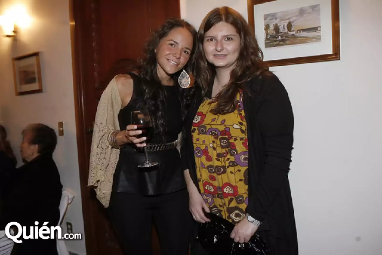 Isabella Jamil,Valeria Maauad