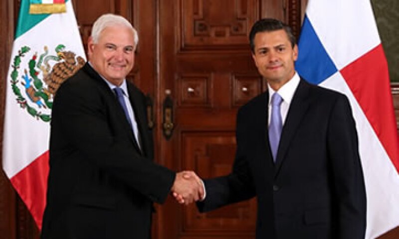 El presidente de Panamá Ricardo Martinelli –izq- realiza una visita a México. (Foto: Cortesía Presidencia)