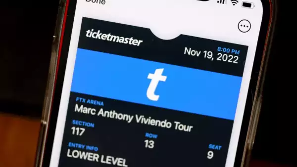 Diputados proponen un tope al cargo por servicio de Ticketmaster y Superboletos.