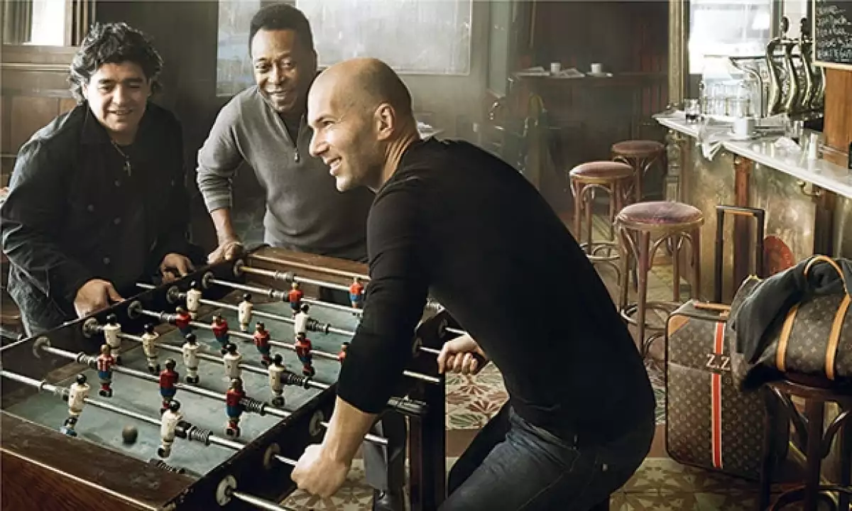 Las tres leyendas del futbol posaron ante la cámara de la famosa fotógrafa Annie Leibovitz para la nueva campaña de la marca francesa.