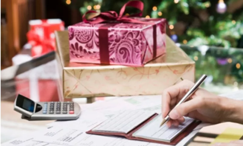 Anticipar la distribución del aguinaldo y destinar una parte al ahorro, es una buena forma de iniciar el Año Nuevo. (Foto: Thinkstock)