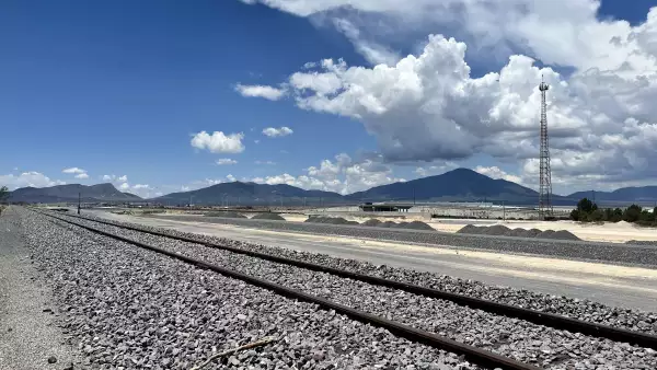 No solo la Sedena, estas son las empresas detrás de los trenes de pasajeros en México