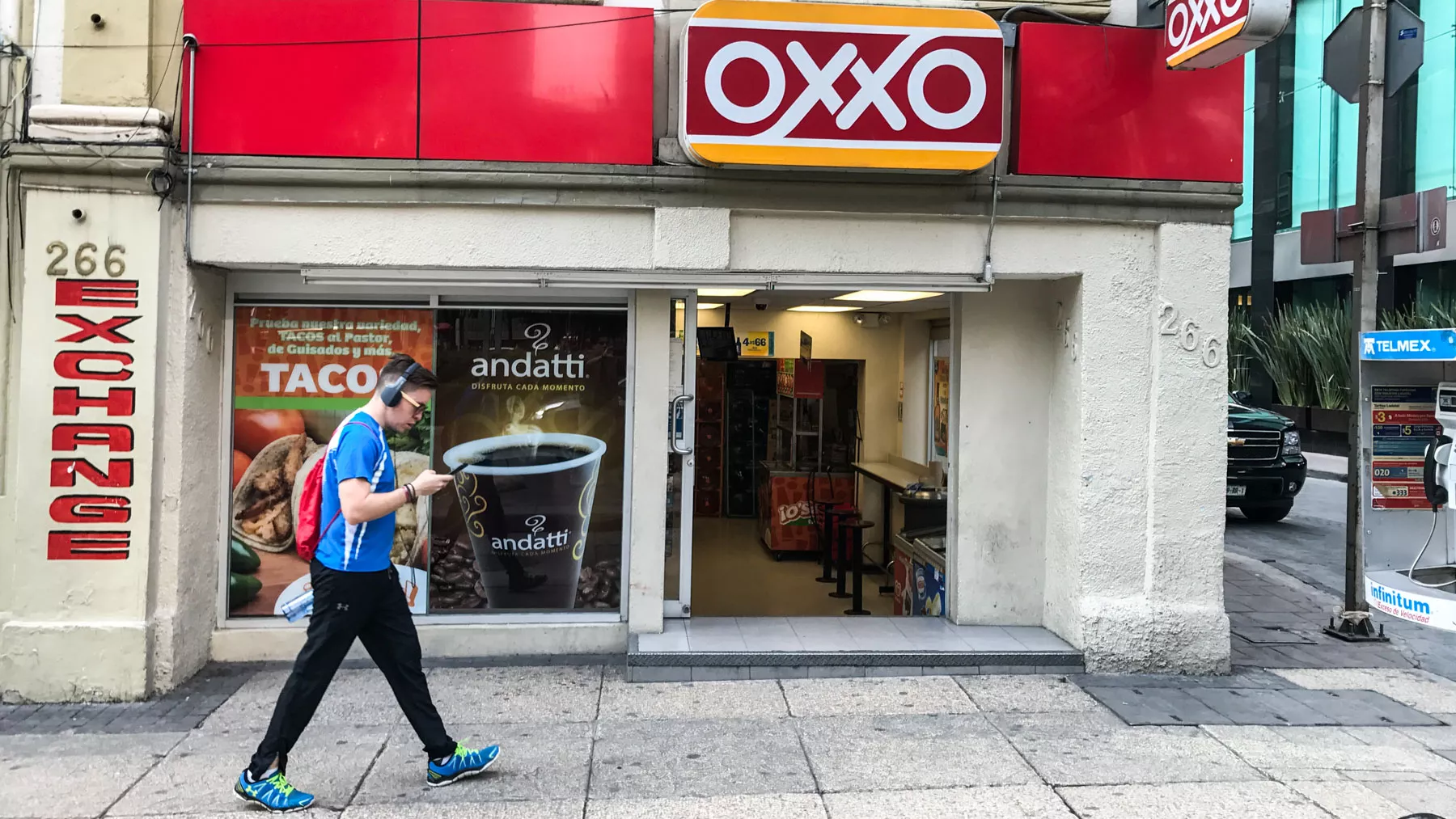 El IFT multa a Oxxo con 19.5 mdp por ayudar a Telcel en práctica monopólica
