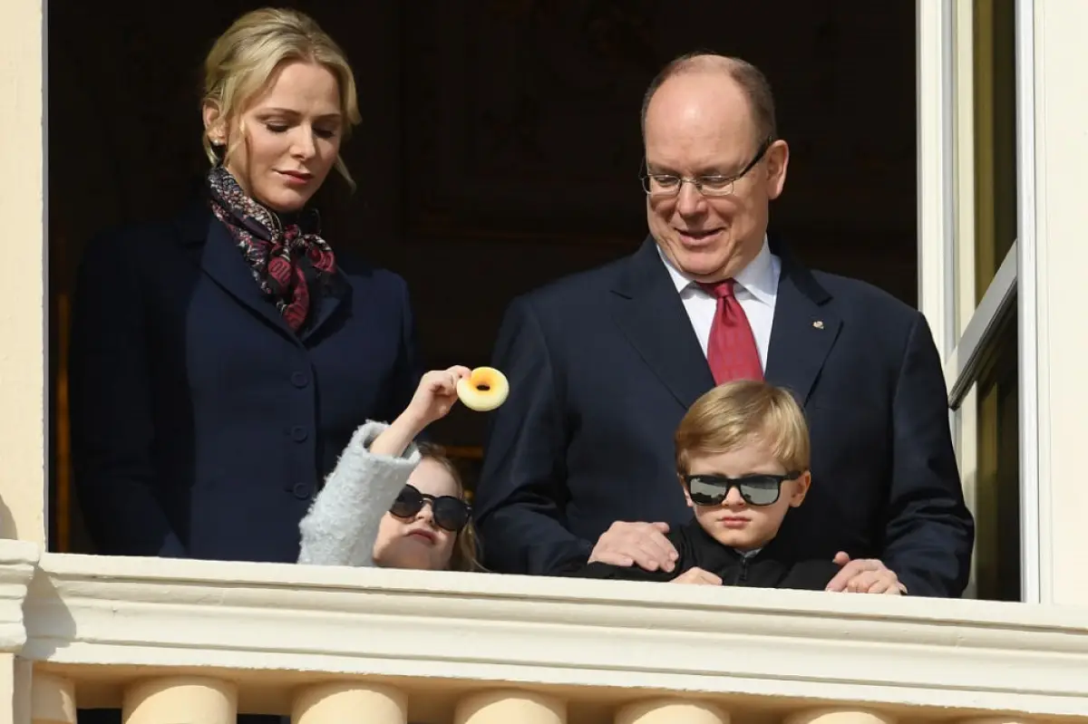 Charlène de Mónaco, príncipe Alberto, princesa Gabriella y el príncipe Jacques