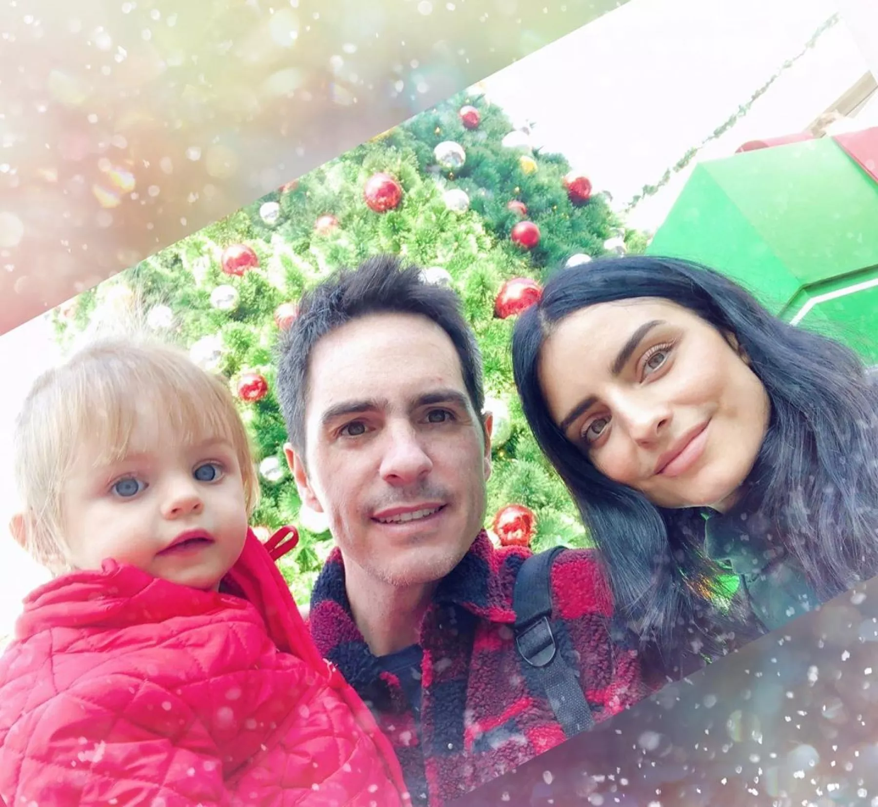 Kailani, Mauricio Ochmann y Aislinn Derbez