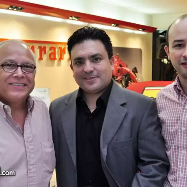 Presentaci?el Ferrari 458