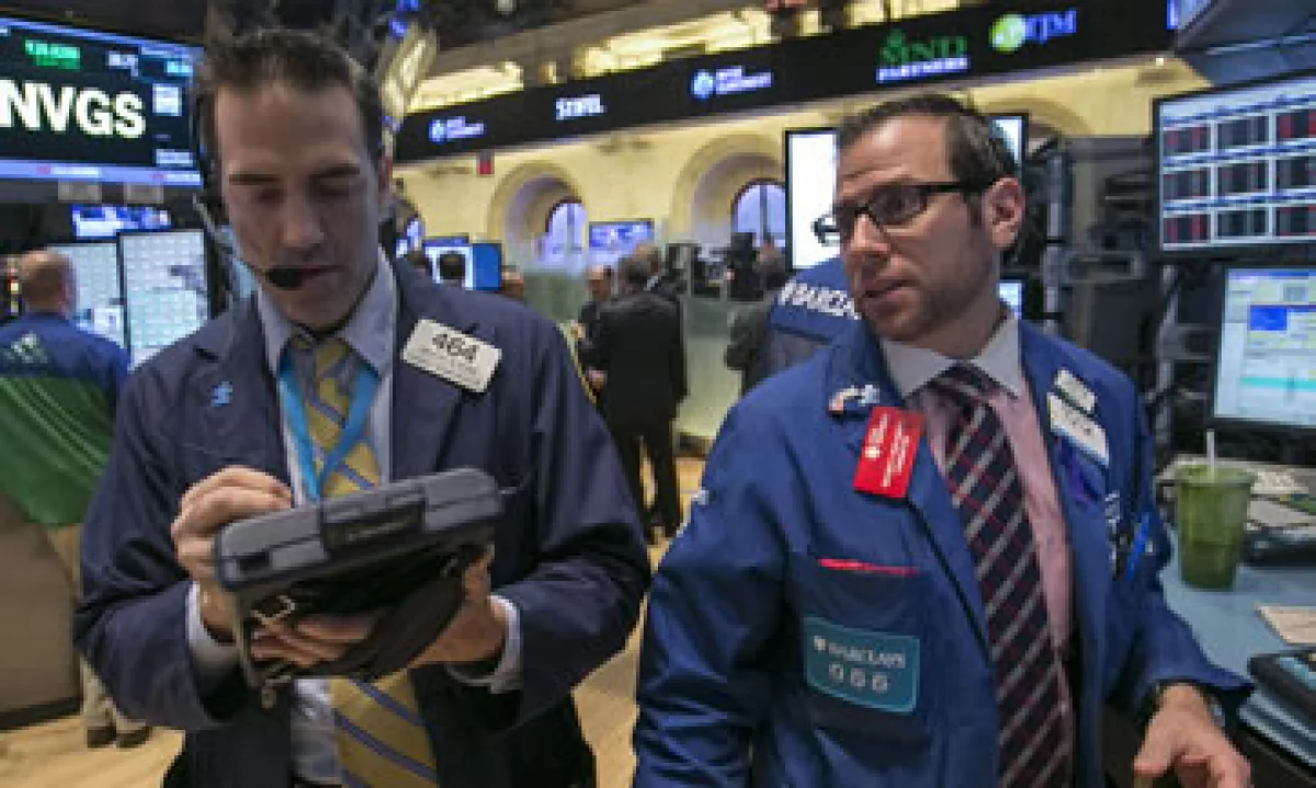 La Fed compra actualmente 85,000 mdd mensuales en bonos para alentar la recuperación económica de EU. (Foto: Reuters)