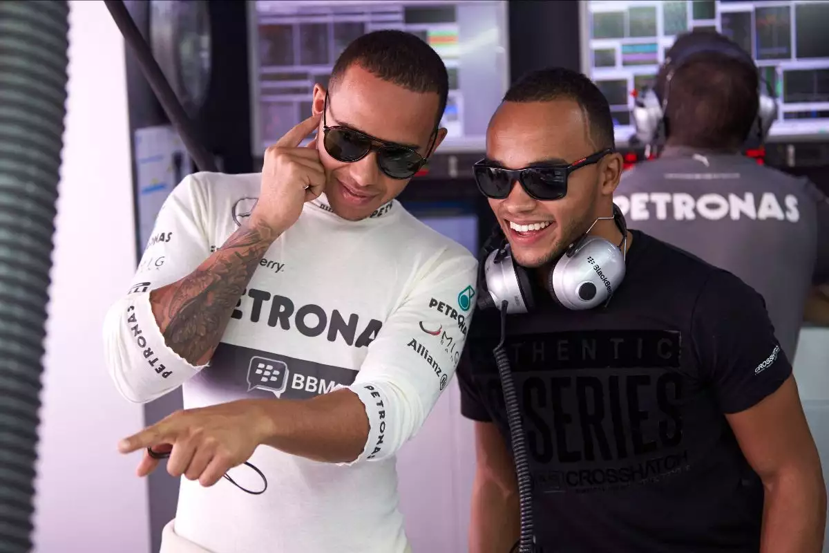 hermano-de-lewis-hamilton-nicolas.jpg