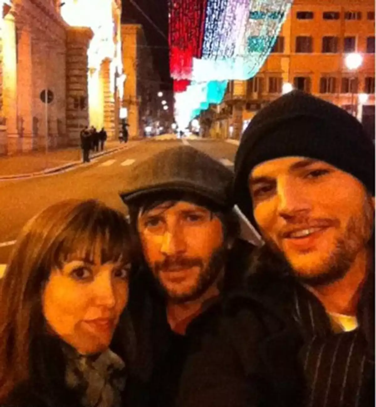 Muchos medios han dicho que el actor podría estar nuevamente enamorado y es que se le ha visto muy cariñoso en compañía de Lorene Scafaria.