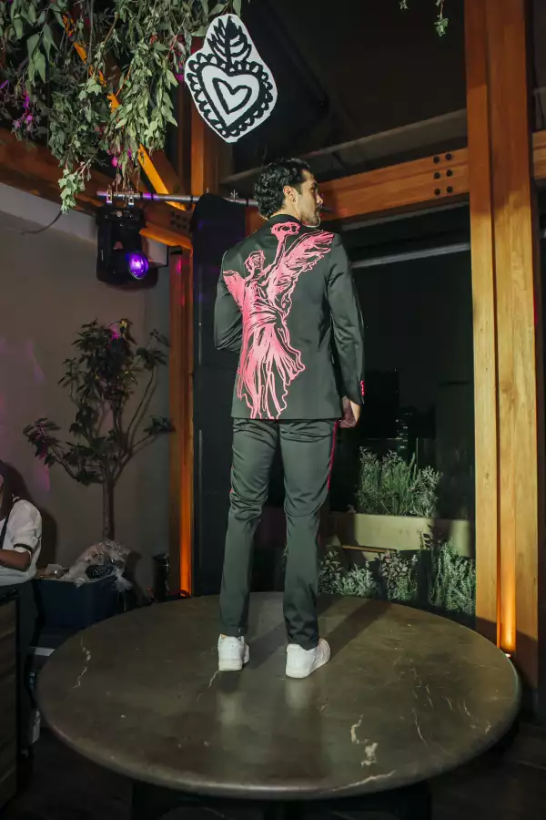 Uniforme inaugural de los Juegos Olímpicos París 2024