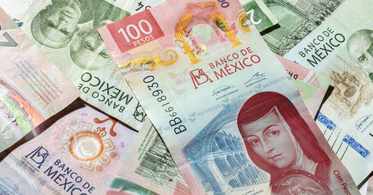 Peso mexicano se aprecia 3.9% en 2026 pese a conflictos globales