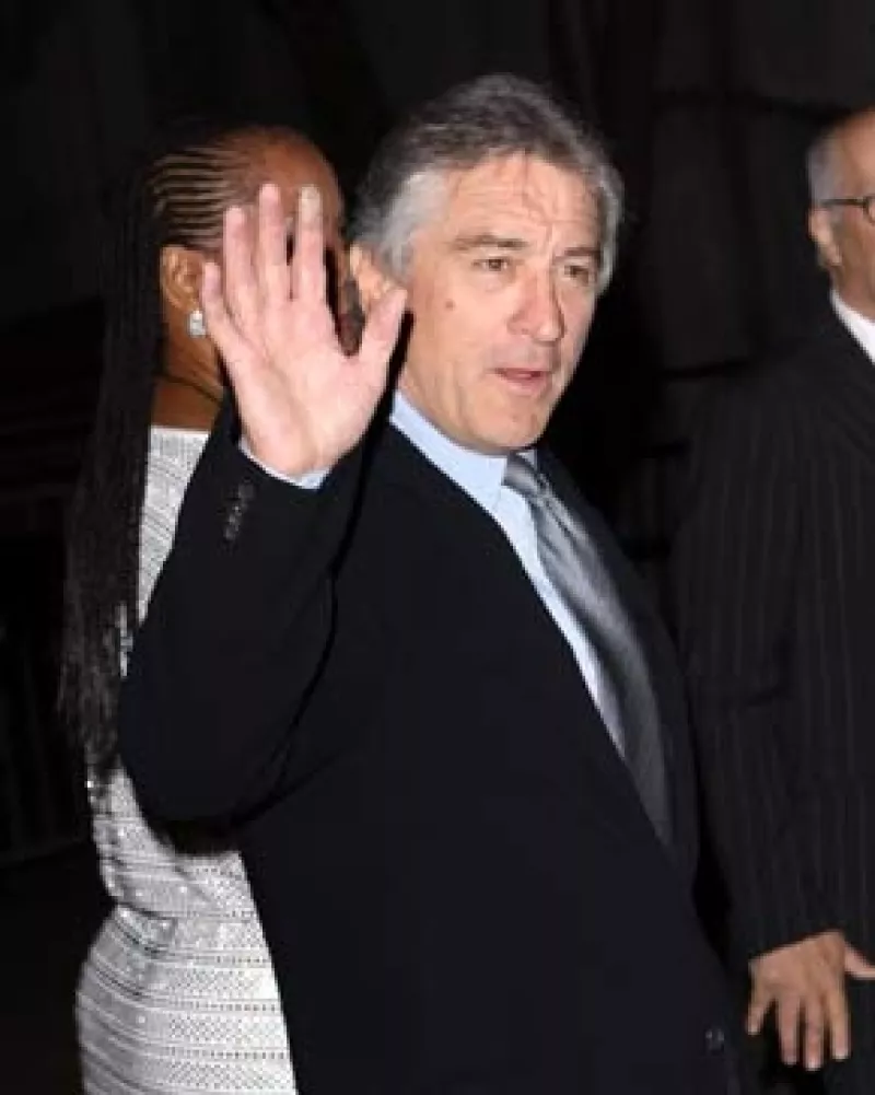 El actor y director estadunidense, también ganador de dos premios Oscar, estará de visita en la ciudad de México, para inaugurar el 25 de octubre próximo un restaurante de comida japonesa