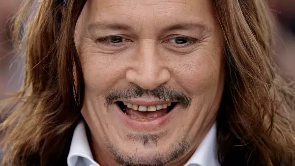 Johnny Depp causa revuelo por el mal estado de sus dientes