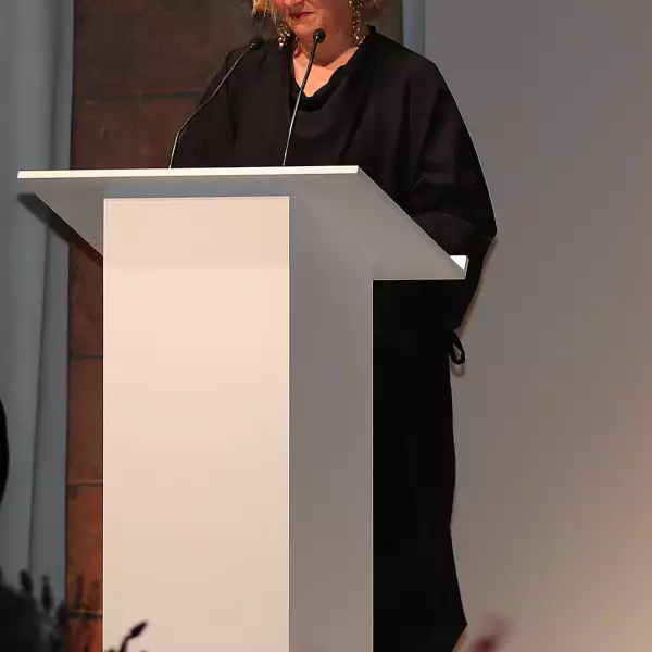 GALA MUSEO KALUZ POR DIOR