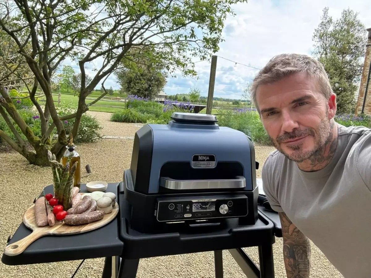 David Beckham disfruta hacer parrilladas y tenemos que hablar de su asador