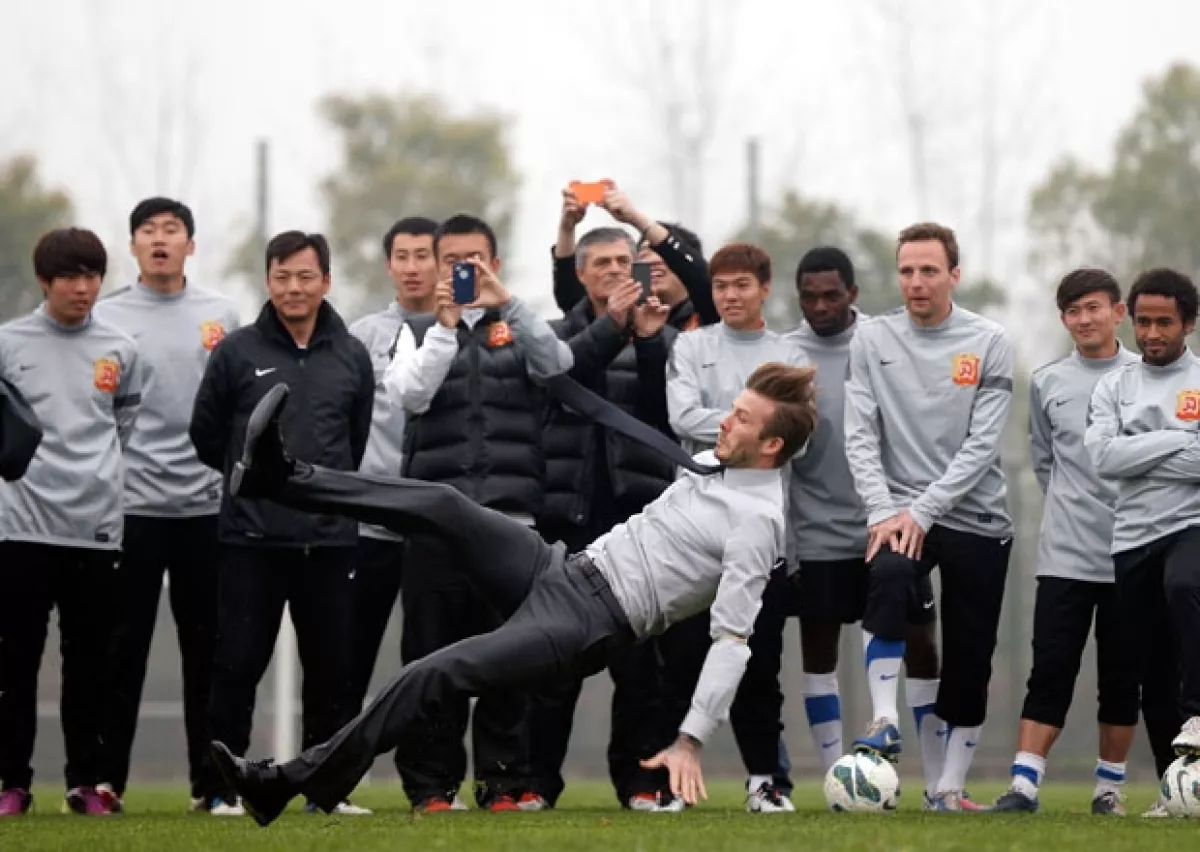 Aunque haya hecho el `oso´ entre sus espectadores, David Beckham parece nunca perder el estilo.