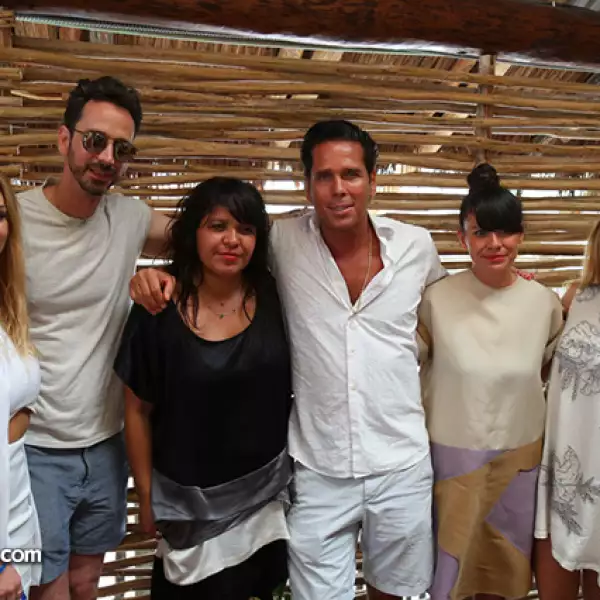 Rebeca Aguirre, Macario Jiménez, Julia Franco, Roberto Palazuelos, Renata Franco y Vero Díaz