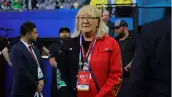 Donna-Kelce-Super-Bowl