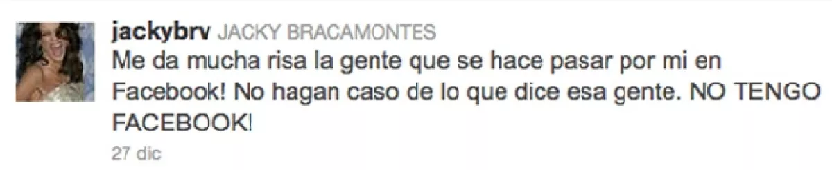 Jacky Bracamontes es Twittera de corazón.