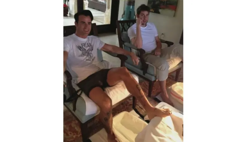 La actriz platicó en entrevista con su amigo Jimmy Kimmel, -quien también estuvo con ella en sus vacaciones- sobre sus experiencias, e incluso contaron cómo los capturaron los paparazzi.