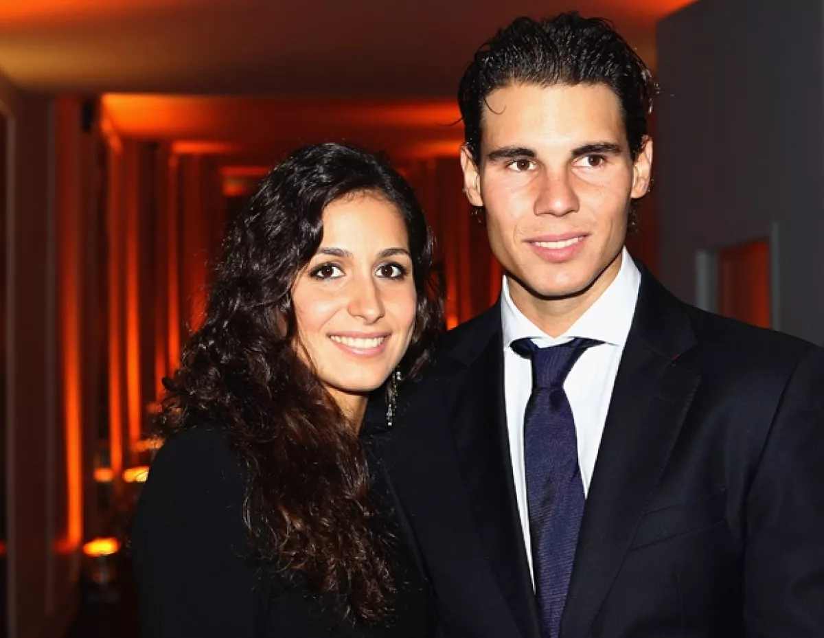 Rafael Nadal es sin duda el galán cotizado del tennis, pero lo sentimos, su corazón pertenece a una mujer con la que lleva siete años de relación. ¿La conocías?
