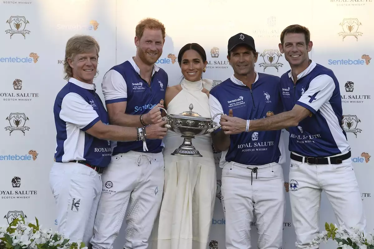 El príncipe Harry y Meghan Markle en el torneo de polo Royal Salute Polo Challenge
