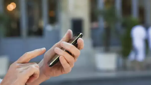 América Móvil tiene 73 millones de usuarios de telefonía móvil en México. (Foto: Getty Images)