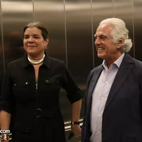 Sonya Santos y Maurice Marciano