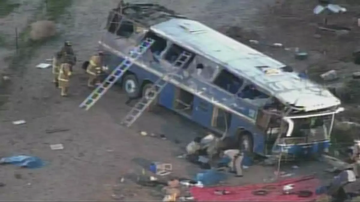 15 heridos y 6 muertos por accidente de autobús en Arizona