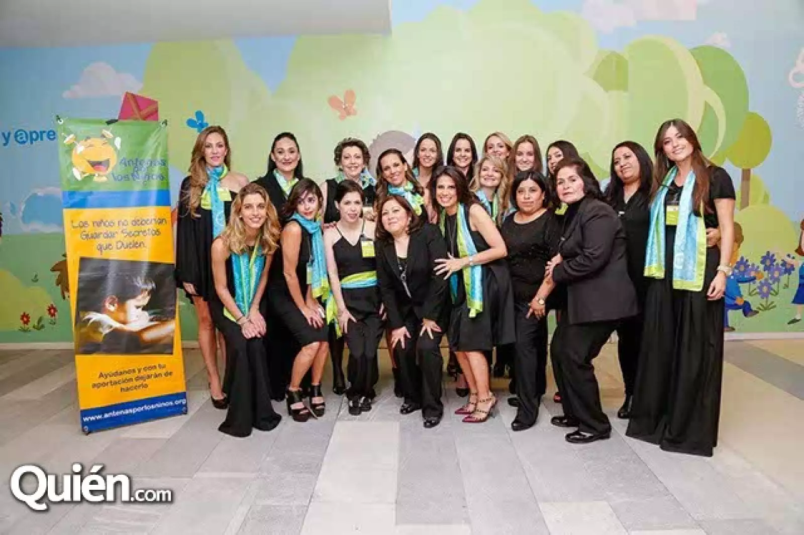 Julia Borbolla y equipo de psicólogas