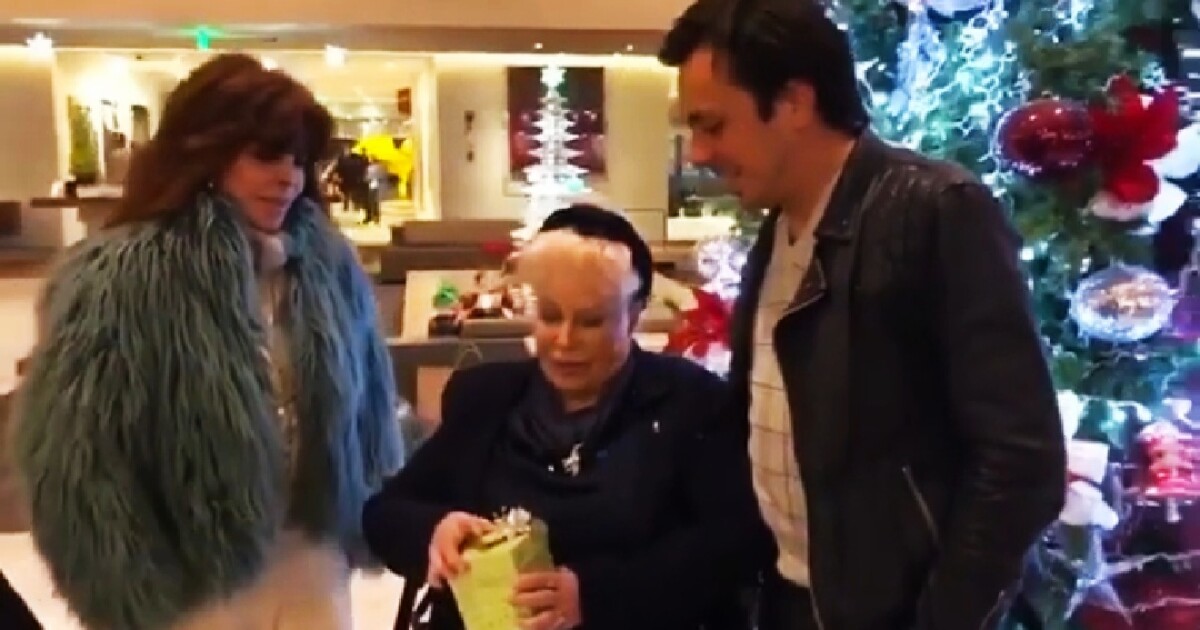 Sorprende Mensaje De Yolanda Andrade A Veronica Castro Por La Muerte De Su Mama La conductora mexicana conversó el cantante conversó con la prensa por el lanzamiento de su nueva canción y fue cuestionado por las recientes declaraciones de yolanda andrade. sorprende mensaje de yolanda andrade a