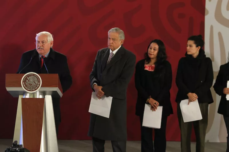 Víctor Villalobos, titular de Sader, y el presidente Andrés Manuel López Obrador