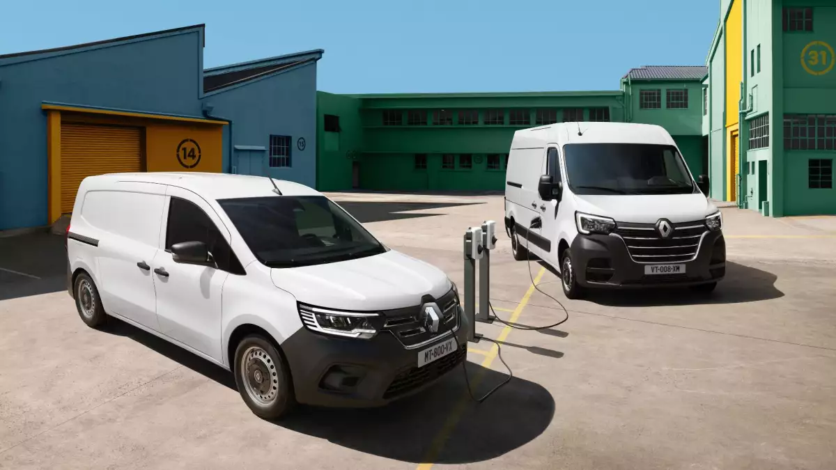 renault-kangoo-y-master-e-tech.jpg