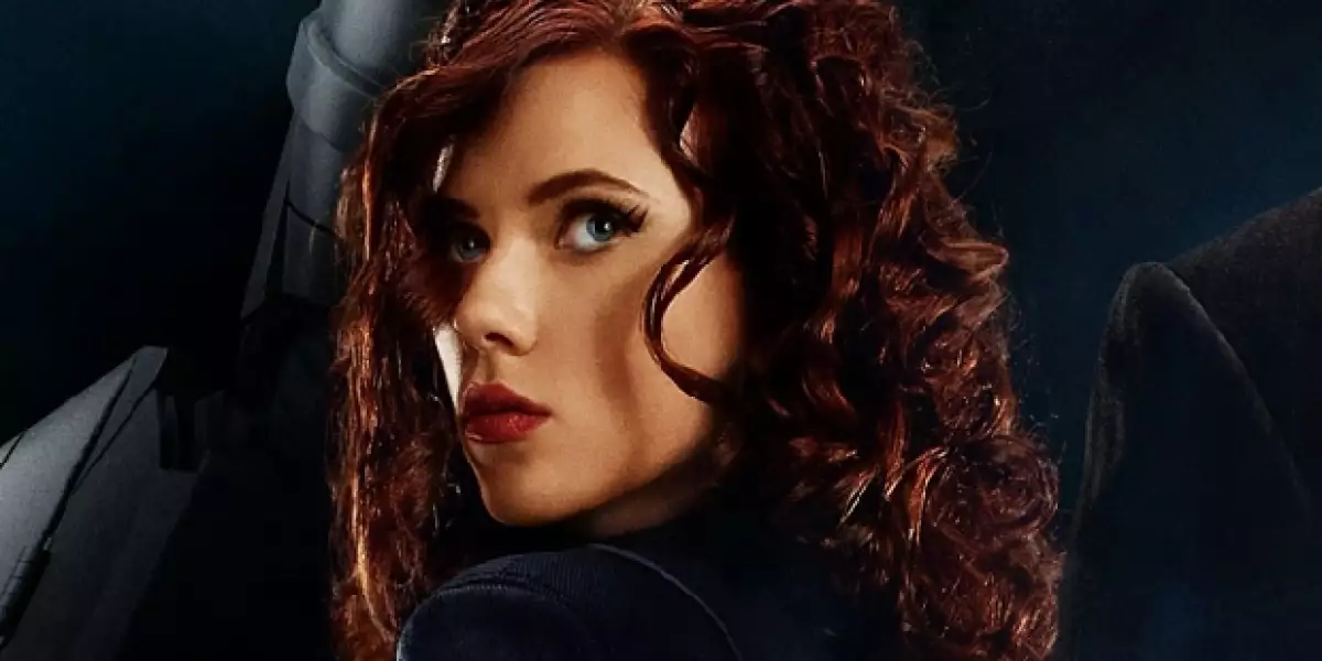 Con look de vampiresa.