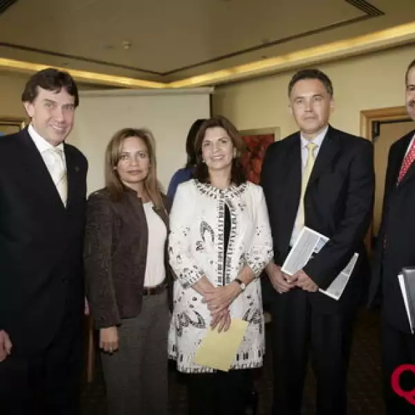 Alfredo Rimoch, Ivonne Fluchaire, Marcela Orvañano, Mario Fuentes, Vicente Corta
