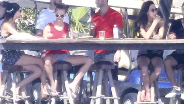 El cantante y la modelo Behati Prinsloo recibieron el 2014 en Las Vegas para después darse una escapada romántica a las playas mexicanas.