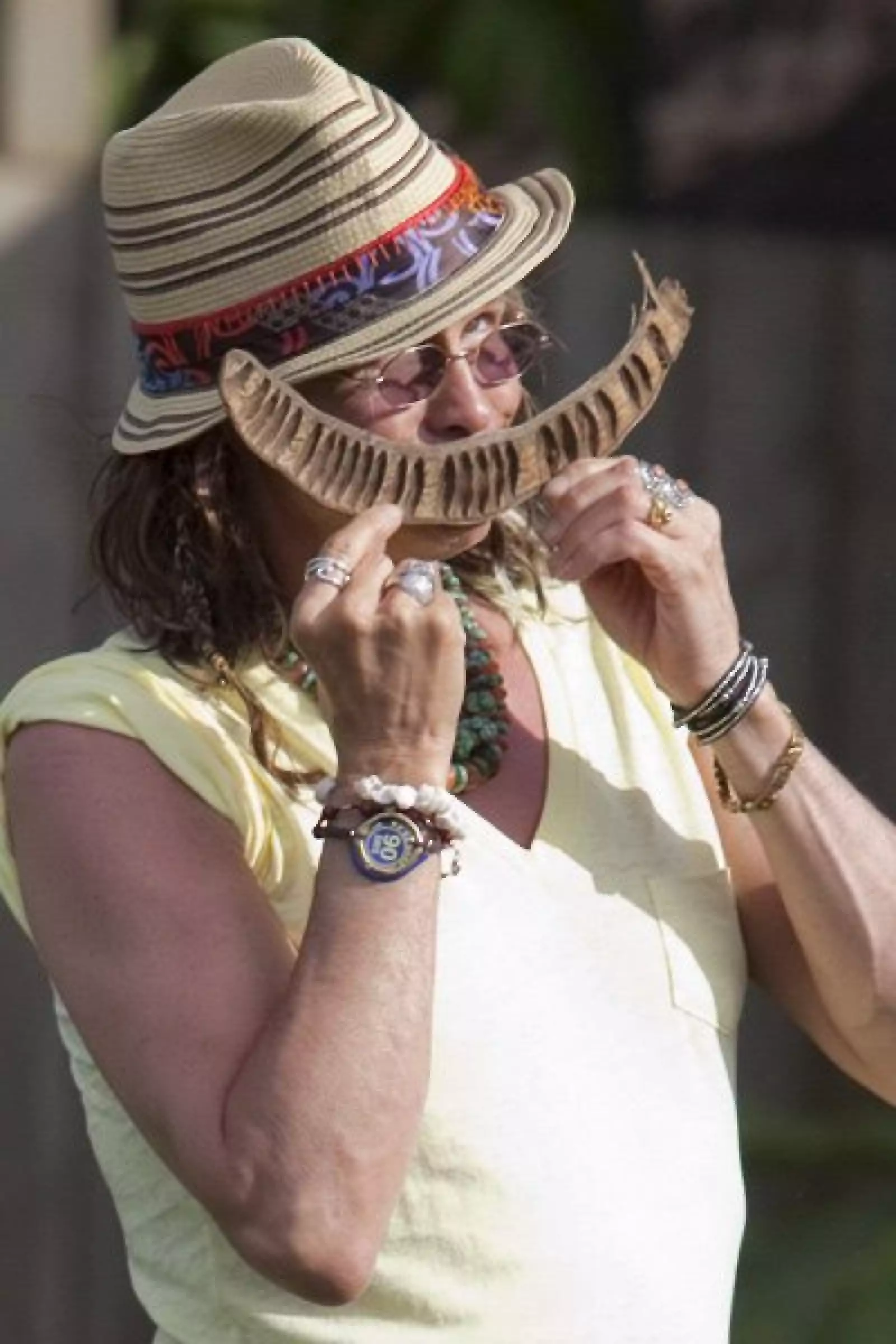 De muy buen humor se vio al cantante Steven Tyler de vacaciones en Maui, Hawai.