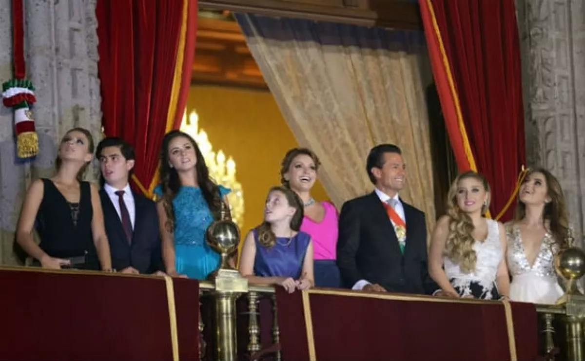Sofía salió al balcón de Palacio Nacional junto a su familia luego de que Enrique Peña Nieto diera el tradicional grito de Independencia.